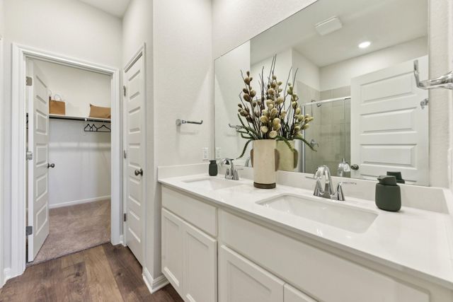 154 Two Bits LN, Elgin, TX 78621