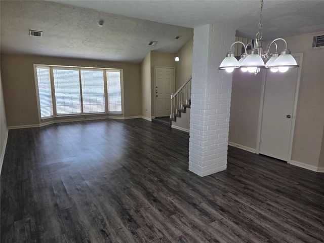 12902 Skymeadow Drive, Houston, TX 77082