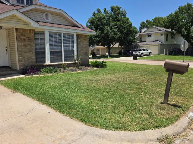 12902 Skymeadow Drive, Houston, TX 77082