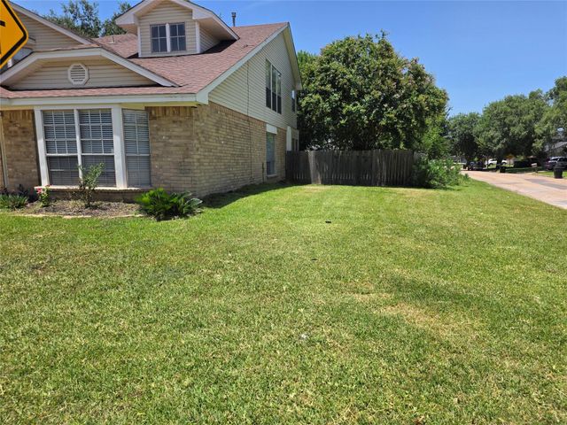 12902 Skymeadow Drive, Houston, TX 77082