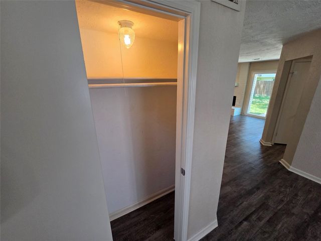 12902 Skymeadow Drive, Houston, TX 77082