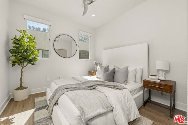 2111 N Cahuenga Boulevard 14, Los Angeles, CA 90068