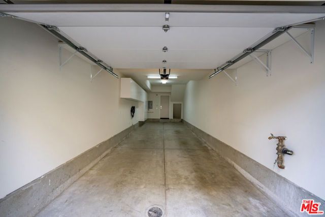 2111 N Cahuenga Boulevard 14, Los Angeles, CA 90068