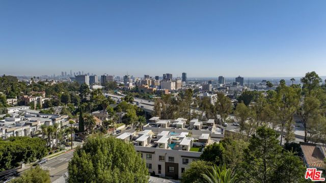 2111 N Cahuenga Boulevard 14, Los Angeles, CA 90068
