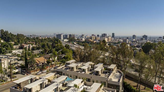 2111 N Cahuenga Boulevard 14, Los Angeles, CA 90068
