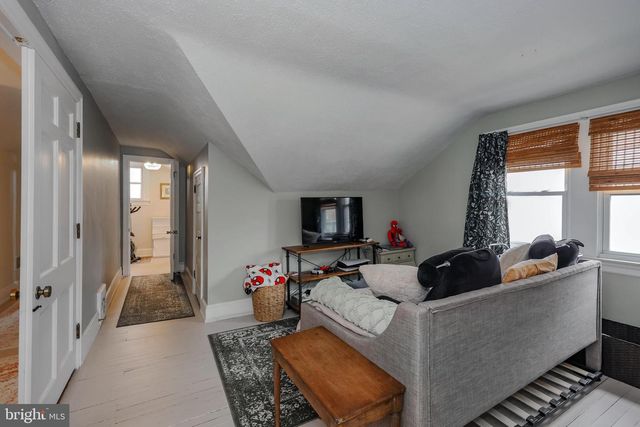 137 STRATHMORE RD, Havertown, PA 19083