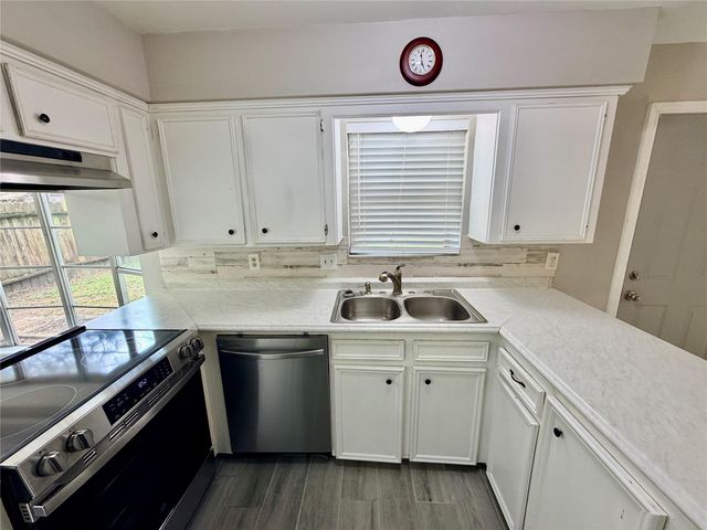 7876 Bender Road, Humble, TX 77396