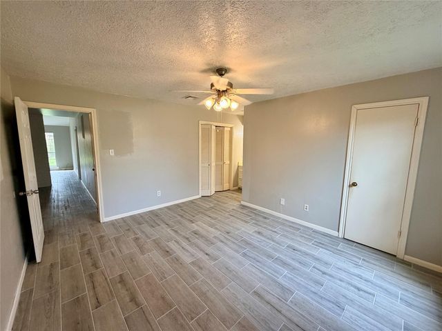 7876 Bender Road, Humble, TX 77396