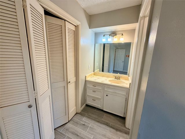 7876 Bender Road, Humble, TX 77396