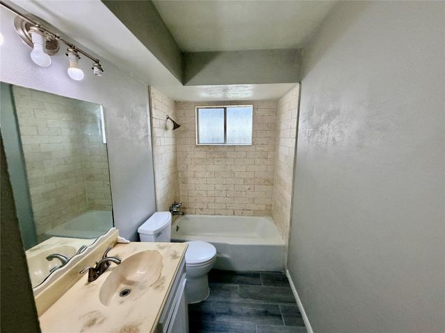 7876 Bender Road, Humble, TX 77396