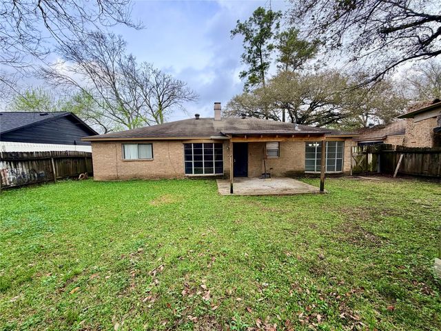 7876 Bender Road, Humble, TX 77396