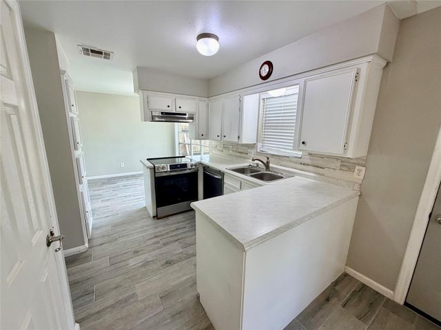 7876 Bender Road, Humble, TX 77396