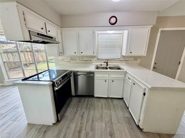 7876 Bender Road, Humble, TX 77396