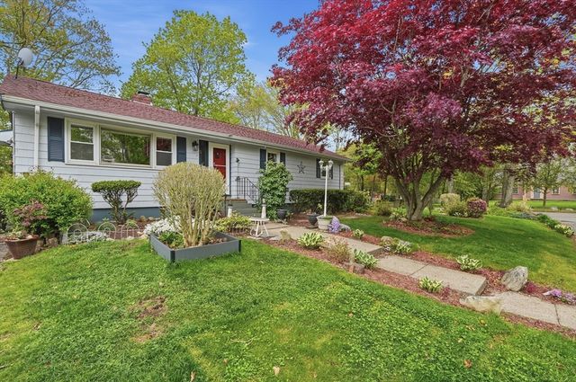 5 Linwood Park, Brockton, MA 02301