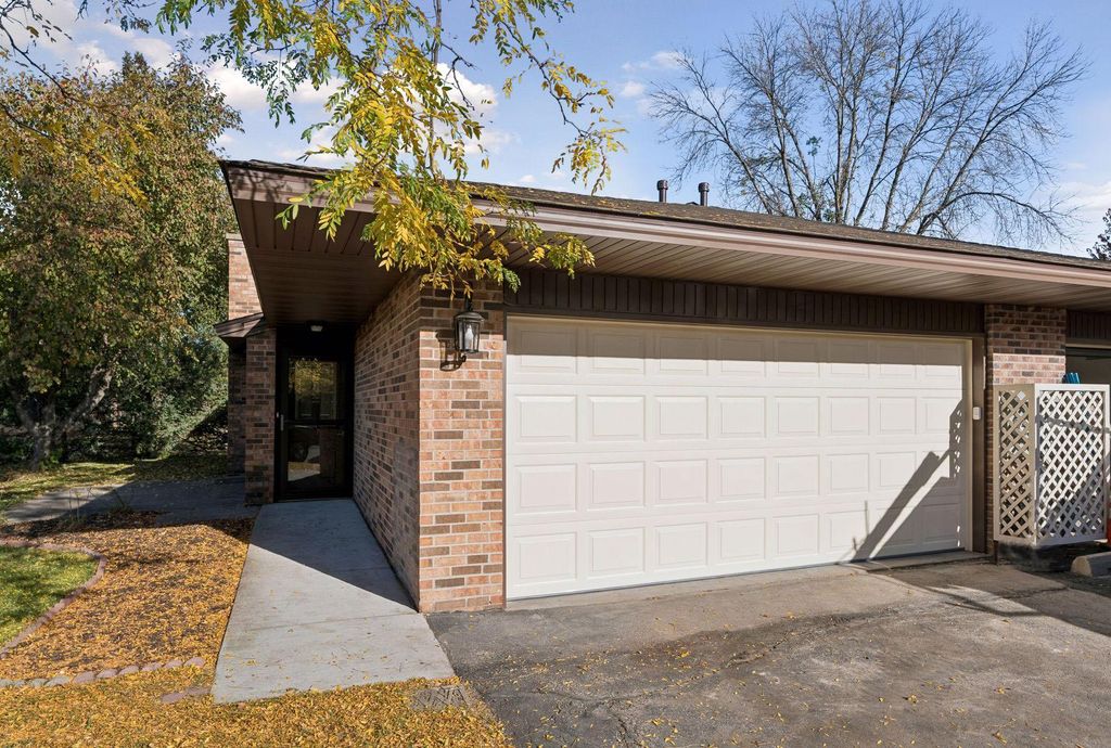 1031 Yuma Lane N, Plymouth, MN 55447 — exterior