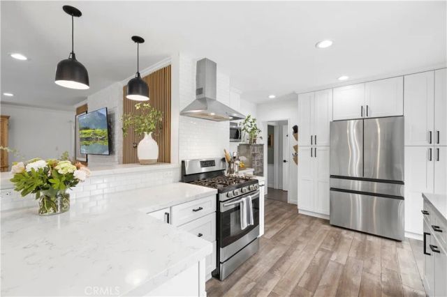 13518 Emelita Street, Van Nuys, CA 91401