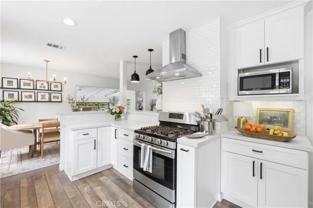 13518 Emelita Street, Van Nuys, CA 91401
