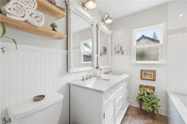 13518 Emelita Street, Van Nuys, CA 91401