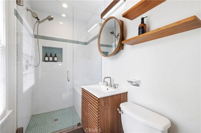 13518 Emelita Street, Van Nuys, CA 91401