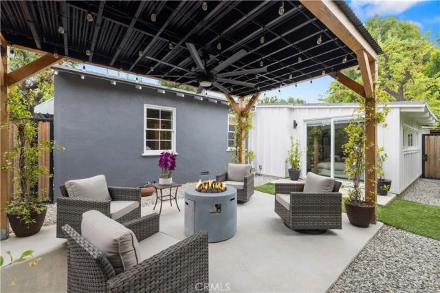 13518 Emelita Street, Van Nuys, CA 91401