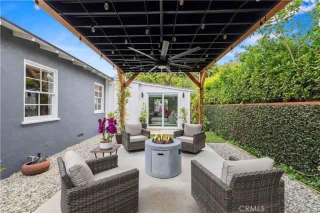 13518 Emelita Street, Van Nuys, CA 91401