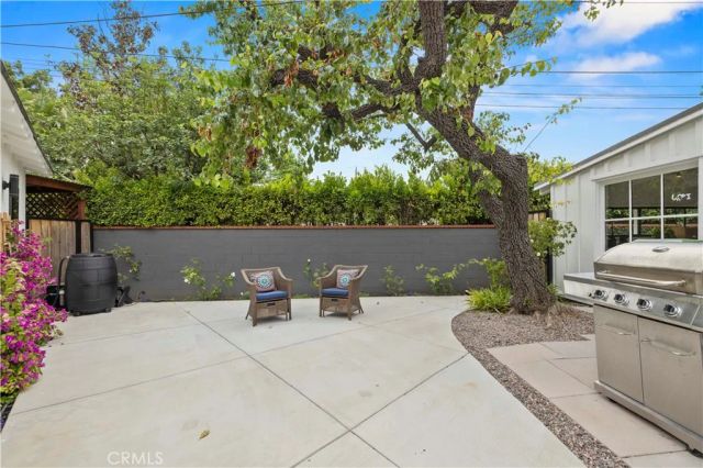 13518 Emelita Street, Van Nuys, CA 91401