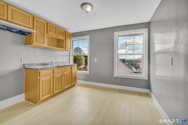 54 High Street 2nd Floor, Waterbury, CT 06704