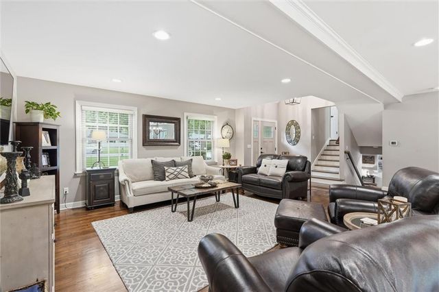 9640 Canterbury Street, Overland Park, KS 66206