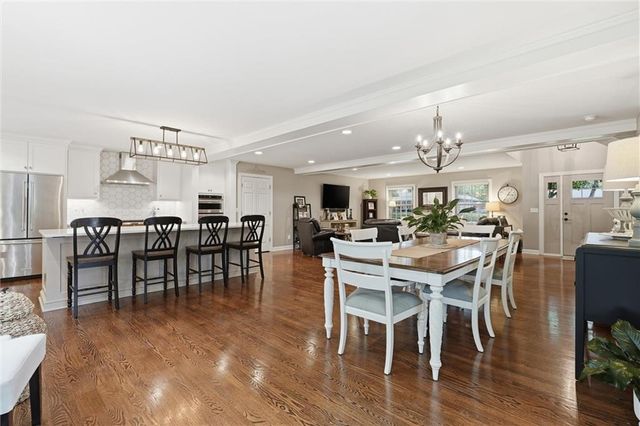 9640 Canterbury Street, Overland Park, KS 66206