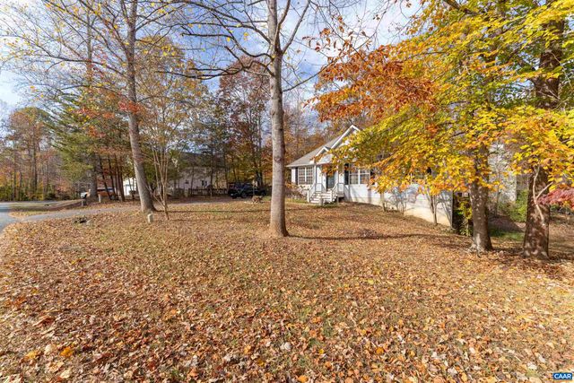 36 HATCHECHUBEE RD, Palmyra, VA 22963