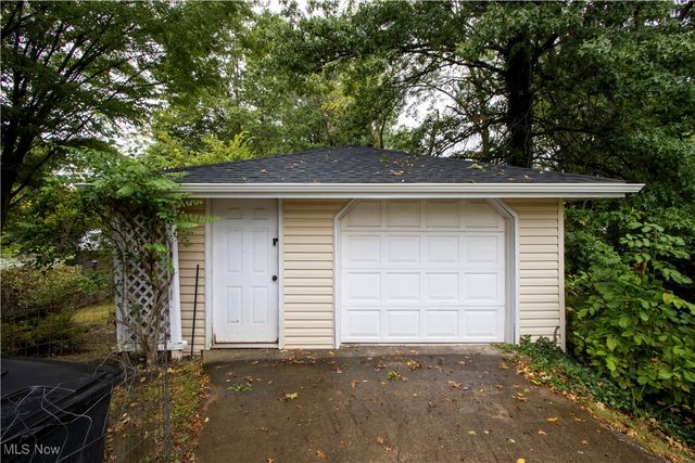 178 Fairlawn Avenue, Wadsworth, OH 44281