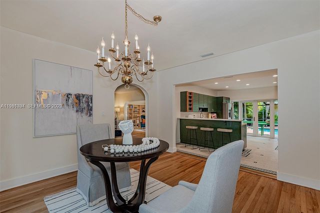 2111 Alhambra Cir, Coral Gables, FL 33134