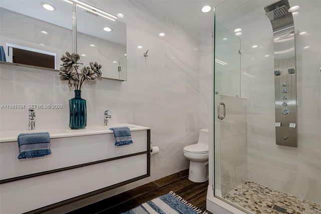 2111 Alhambra Cir, Coral Gables, FL 33134