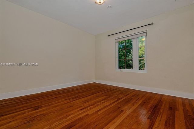 2111 Alhambra Cir, Coral Gables, FL 33134