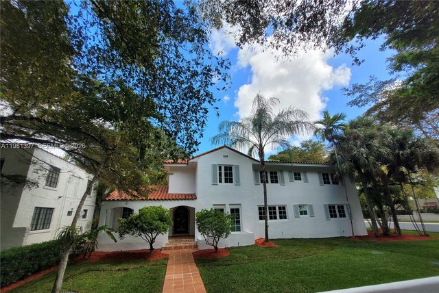 2111 Alhambra Cir, Coral Gables, FL 33134
