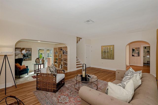 2111 Alhambra Cir, Coral Gables, FL 33134