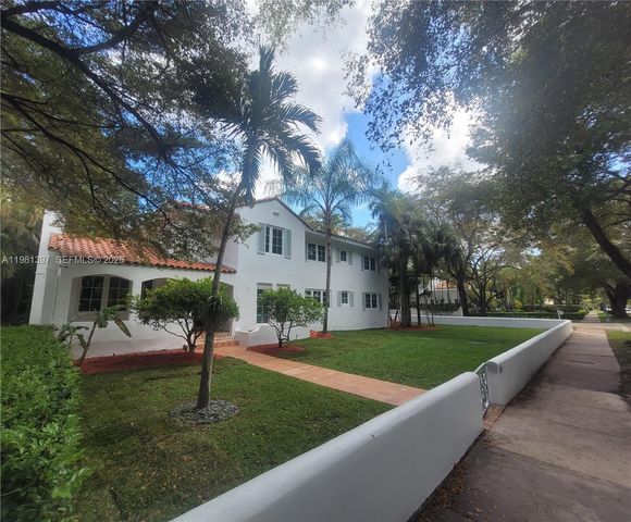 2111 Alhambra Cir, Coral Gables, FL 33134