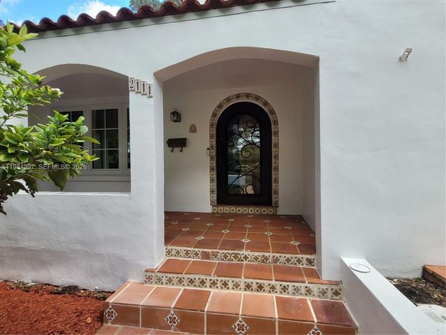 2111 Alhambra Cir, Coral Gables, FL 33134