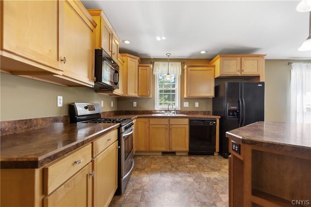 7124 New Route 31, Van Buren, NY 13027