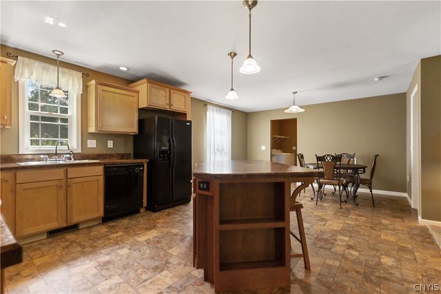 7124 New Route 31, Van Buren, NY 13027