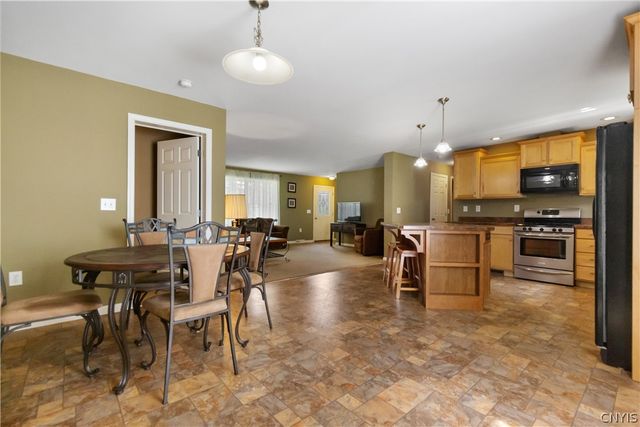 7124 New Route 31, Van Buren, NY 13027