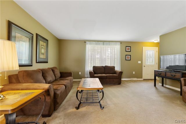 7124 New Route 31, Van Buren, NY 13027