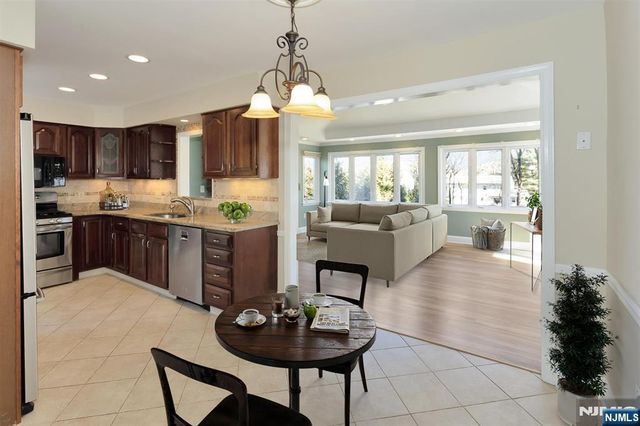 12 Wilson Terrace, Waldwick, NJ 07463