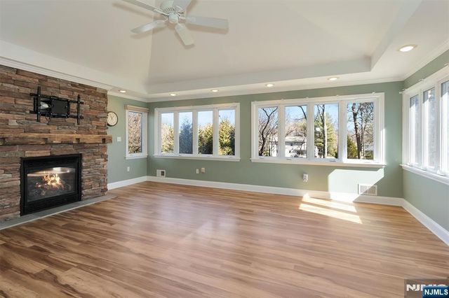 12 Wilson Terrace, Waldwick, NJ 07463
