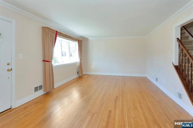 12 Wilson Terrace, Waldwick, NJ 07463