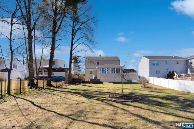 12 Wilson Terrace, Waldwick, NJ 07463