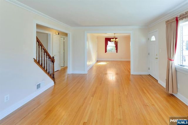 12 Wilson Terrace, Waldwick, NJ 07463