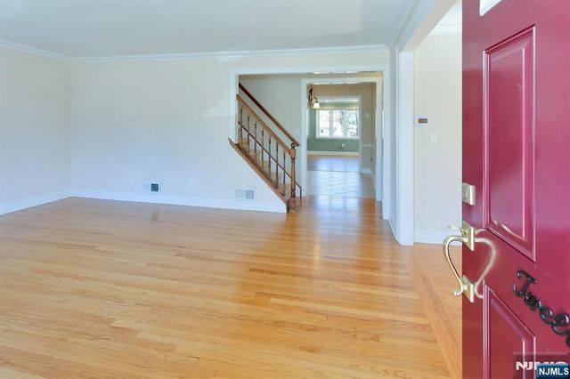 12 Wilson Terrace, Waldwick, NJ 07463