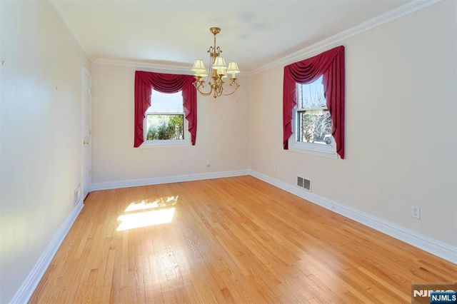 12 Wilson Terrace, Waldwick, NJ 07463