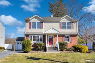 12 Wilson Terrace, Waldwick, NJ 07463